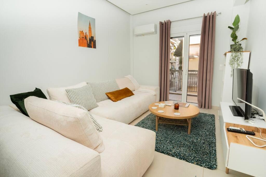 Homey Renovated 1 Bedroom Apartment In Kesariani Athene Buitenkant foto